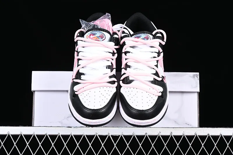 All Categories Nk SB Dunk Series Nk SB Dunk Low Low-top sneakers Nk Dunk Low "Multi Color" Vibrant three hooks Customized version of deconstructed strap casual sneakers FD4623-131
